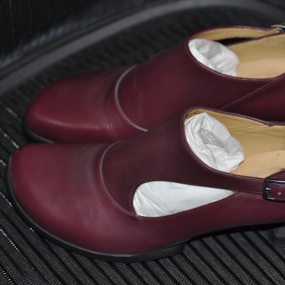 John Fluevog Shoes John Fluevog Gracias Cherry Womens John Fluevog Shoes John Fluevog Gracias Cherry Womens